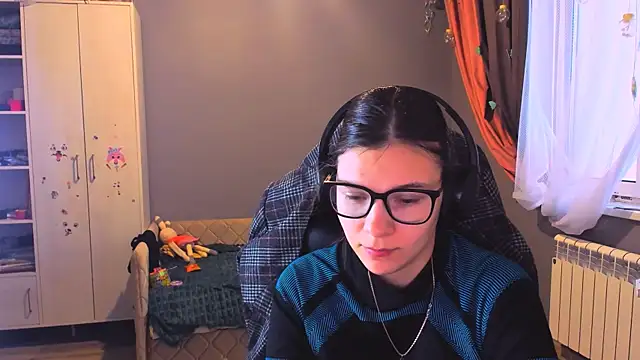 MollyLollipop online show from December 2, 2025, 2:56 am