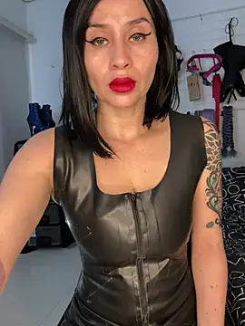 mylatexpleasure online show from July 27, 2026, 7:32 pm