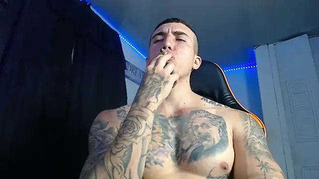 Snapshot of Adam_Hudsond chatting on September 22, 2025, 1:22 am Adam Hudsond online show from September 22, 2025, 1:22 am