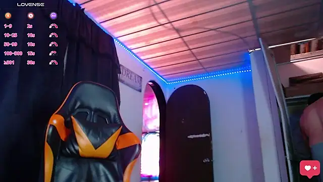 Snapshot of Adam_Hudsond chatting on September 22, 2025, 1:28 pm Adam Hudsond online show from September 22, 2025, 1:28 pm