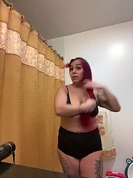 Snapshot of Sexxxyluna28 chatting on February 27, 2026, 4:51 pm Sexxxyluna28 online show from February 27, 2026, 4:51 pm