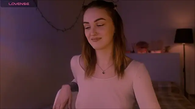 LilyFarey online show from October 2, 2025, 7:06 pm