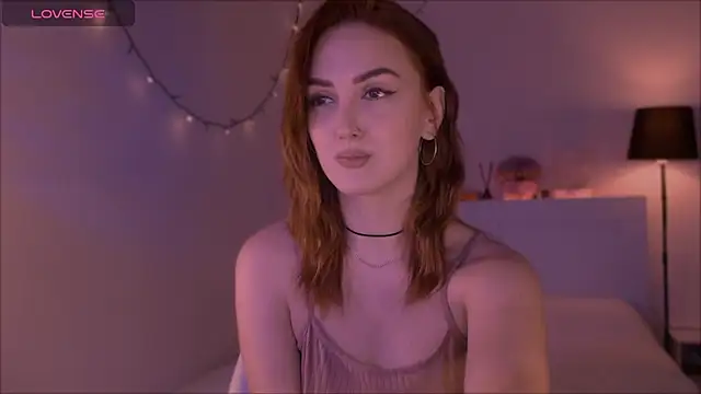 LilyFarey online show from September 15, 2025, 6:08 pm