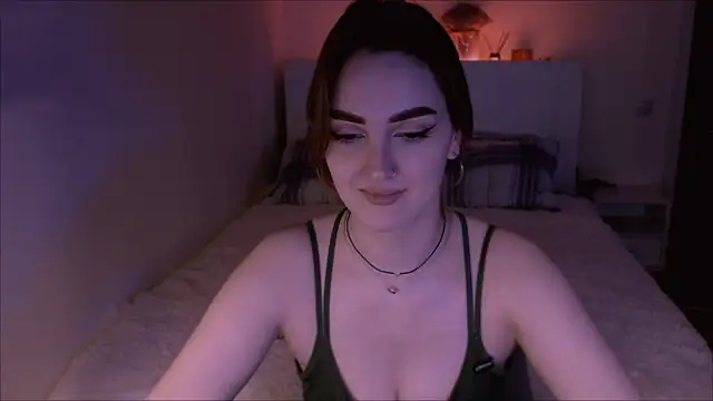 LilyFarey online show from January 17, 2025, 8:33 pm