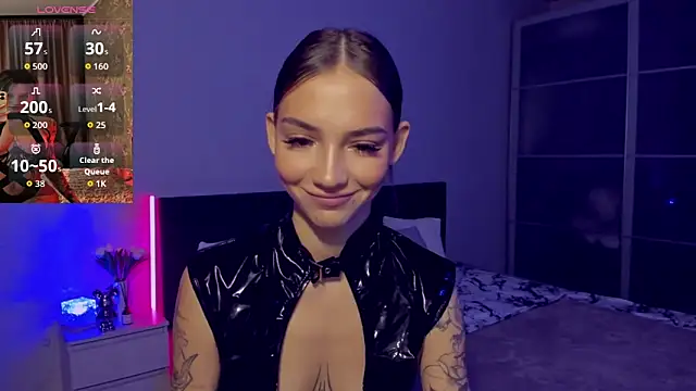 Snapshot of SophieCatty chatting on October 17, 2025, 12:14 am SophieCatty online show from October 17, 2025, 12:14 am