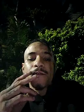 Snapshot of Oliver_rolland chatting on March 2, 2025, 5:01 am Oliver rolland online show from March 2, 2025, 5:01 am