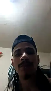 Snapshot of Oliver_rolland chatting on January 6, 2025, 12:24 pm Oliver rolland online show from January 6, 2025, 12:24 pm