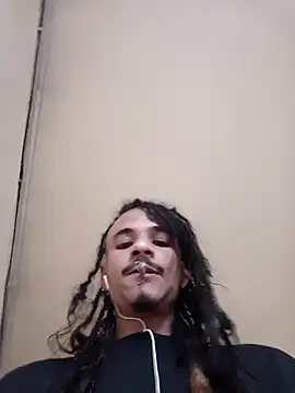 Snapshot of Oliver_rolland chatting on February 18, 2025, 9:53 pm Oliver rolland online show from February 18, 2025, 9:53 pm