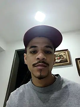 Snapshot of Oliver_rolland chatting on September 21, 2025, 2:49 am Oliver rolland online show from September 21, 2025, 2:49 am