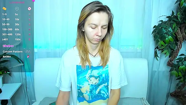 Snapshot of Bell_a_mi_ chatting on October 16, 2025, 9:06 am Bell a mi  online show from October 16, 2025, 9:06 am