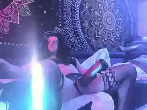 Snapshot of slankecrosdresser chatting on January 25, 2025, 7:28 am slankecrosdresser online show from January 25, 2025, 7:28 am