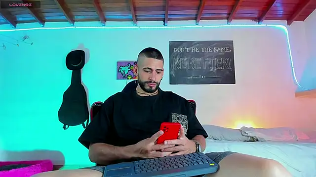 Snapshot of RyanCarter_ chatting on December 20, 2024, 6:35 pm RyanCarter online show from December 20, 2024, 6:35 pm