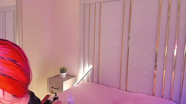 Snapshot of Saekohofman chatting on December 2, 2025, 4:14 am Saekohofman online show from December 2, 2025, 4:14 am