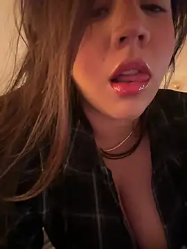 marcimaa online show from February 17, 2026, 11:13 pm