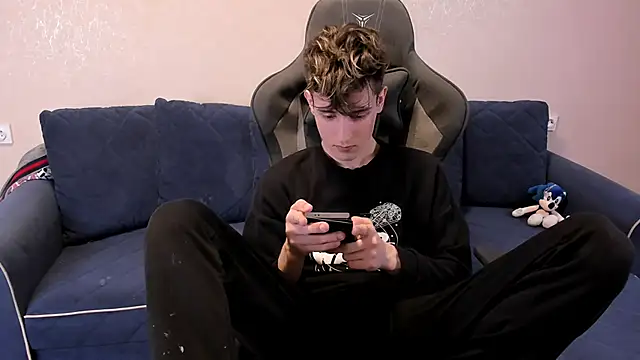 Snapshot of James_Mills chatting on October 2, 2025, 7:50 pm James Mills online show from October 2, 2025, 7:50 pm