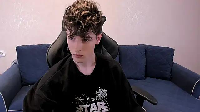 Snapshot of James_Mills chatting on October 11, 2025, 6:53 pm James Mills online show from October 11, 2025, 6:53 pm