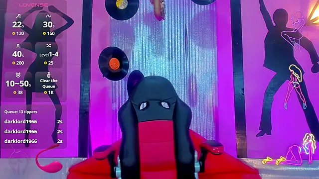 nickyminach  online show from November 8, 2025, 7:17 pm