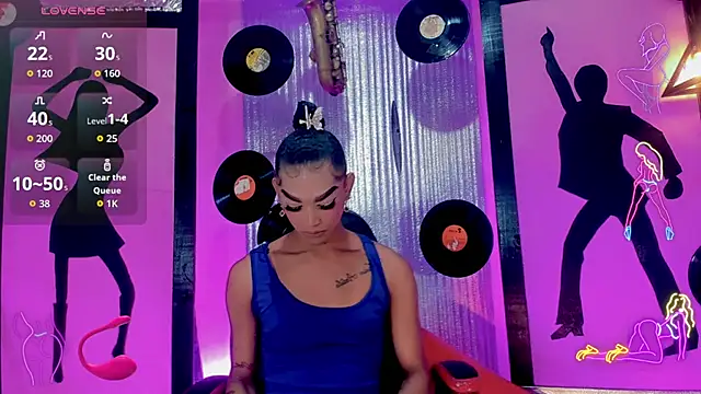 Snapshot of nickyminach_ chatting on October 30, 2025, 7:11 pm nickyminach  online show from October 30, 2025, 7:11 pm