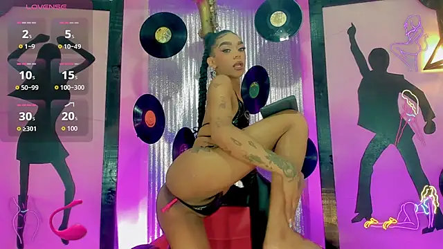 Snapshot of nickyminach_ chatting on October 29, 2025, 7:13 pm nickyminach  online show from October 29, 2025, 7:13 pm