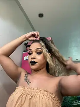 MarryQueen22 online show from February 25, 2026, 12:11 am