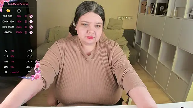 PlumPie online show from December 22, 2025, 8:47 am