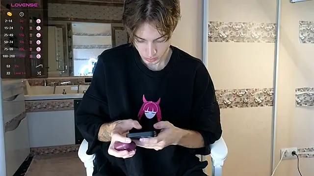 Snapshot of Cryptikov chatting on September 19, 2025, 12:09 pm Cryptikov online show from September 19, 2025, 12:09 pm