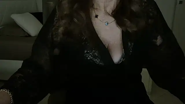 Snapshot of amara_2022 chatting on December 15, 2024, 8:36 pm amara 2022 online show from December 15, 2024, 8:36 pm