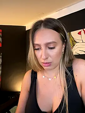 Snapshot of Eva_Ryen chatting on September 19, 2025, 4:44 pm Eva Ryen online show from September 19, 2025, 4:44 pm