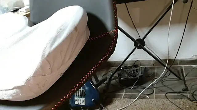 Snapshot of blow2gold chatting on October 4, 2025, 1:56 pm blow2gold online show from October 4, 2025, 1:56 pm