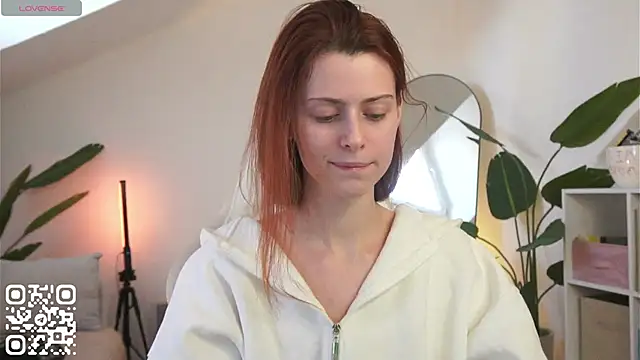 Snapshot of doll_lesli chatting on February 11, 2026, 12:38 pm doll lesli online show from February 11, 2026, 12:38 pm