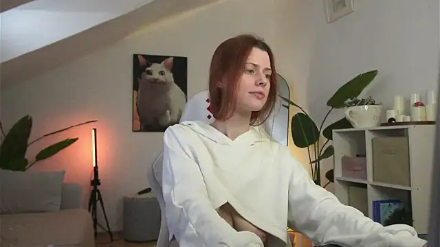 Snapshot of doll_lesli chatting on March 3, 2026, 12:34 pm doll lesli online show from March 3, 2026, 12:34 pm