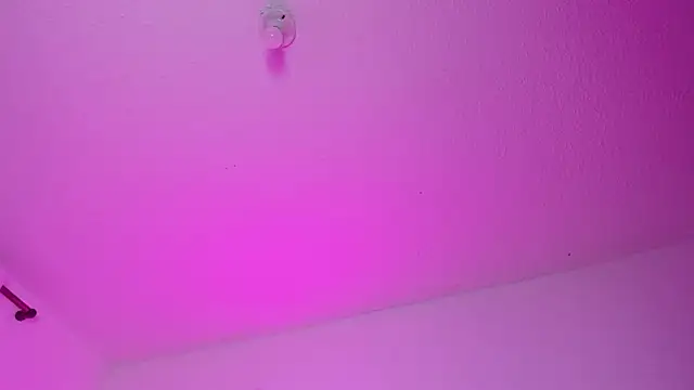 Snapshot of Adele_LatinLady chatting on March 3, 2025, 2:33 am Adele LatinLady online show from March 3, 2025, 2:33 am