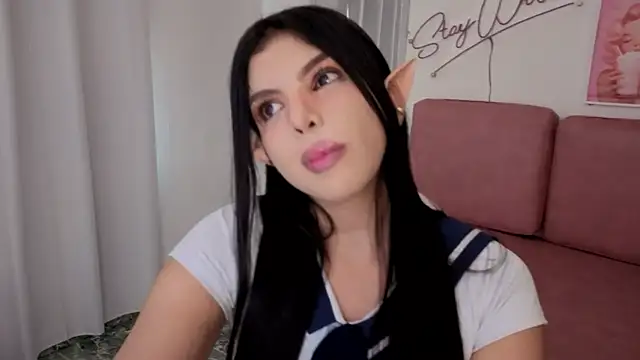 Adele LatinLady online show from October 1, 2025, 9:07 pm