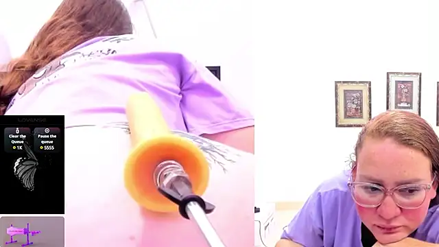 Snapshot of Paulina_Davis_ chatting on March 5, 2025, 7:05 am Paulina Davis online show from March 5, 2025, 7:05 am