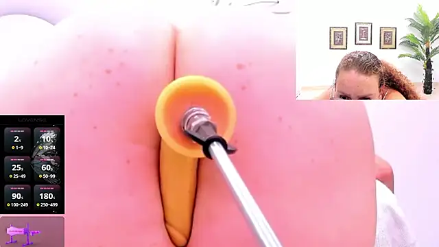 Snapshot of Paulina_Davis_ chatting on March 12, 2025, 10:05 am Paulina Davis online show from March 12, 2025, 10:05 am