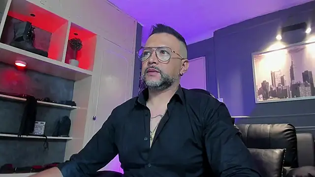 MrFrank tattoo online show from February 22, 2026, 10:39 am