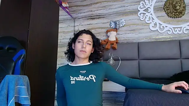 oliver  brown online show from April 12, 2026, 8:45 pm