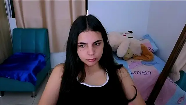 Snapshot of _elenna chatting on October 3, 2025, 5:36 pm  elenna online show from October 3, 2025, 5:36 pm