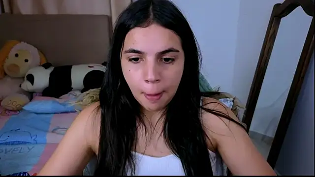 Snapshot of _elenna chatting on October 24, 2025, 5:34 pm  elenna online show from October 24, 2025, 5:34 pm