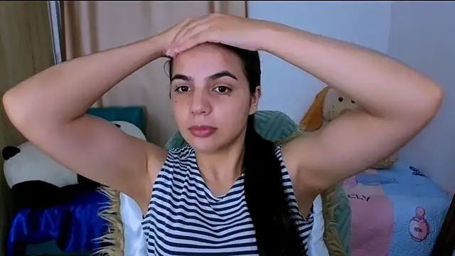 Snapshot of _elenna chatting on October 15, 2025, 5:54 pm  elenna online show from October 15, 2025, 5:54 pm