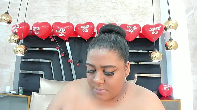 Snapshot of BiancaFollerach chatting on February 18, 2025, 11:33 am BiancaFollerach online show from February 18, 2025, 11:33 am