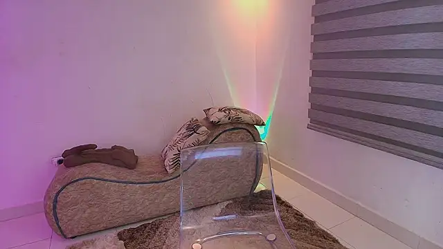 Snapshot of Rashell-Zepol chatting on October 11, 2025, 4:57 am Rashell-Zepol online show from October 11, 2025, 4:57 am