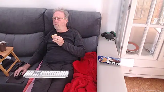Nudelschwanz online show from February 18, 2025, 3:52 pm