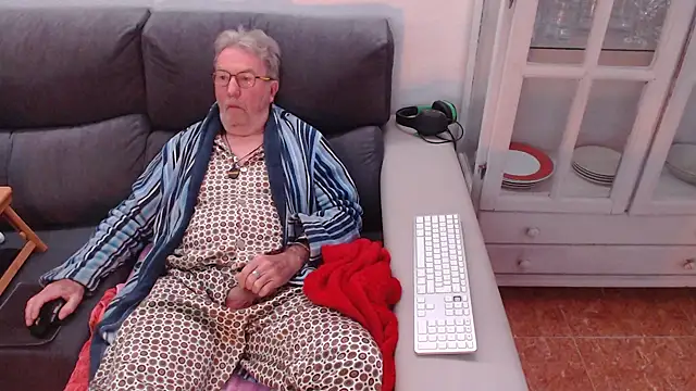 Nudelschwanz online show from February 16, 2025, 7:04 am