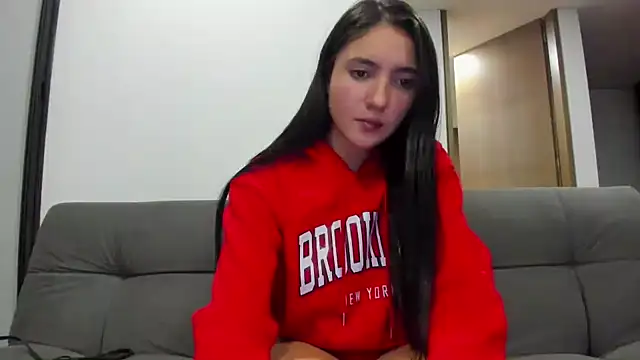 Isa And Natasha online show from February 15, 2025, 2:04 am