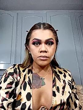 Snapshot of StellaStrong30 chatting on October 28, 2025, 8:19 pm StellaStrong30 online show from October 28, 2025, 8:19 pm