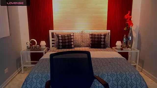 Snapshot of StellaStrong30 chatting on September 16, 2025, 6:53 pm StellaStrong30 online show from September 16, 2025, 6:53 pm