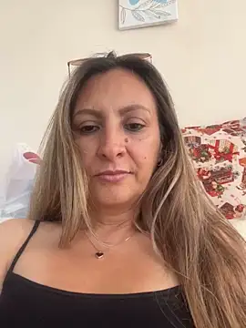 antonnella 2 online show from January 4, 2025, 8:48 pm