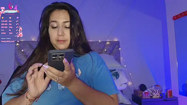 Snapshot of emmajohnss chatting on March 9, 2025, 4:38 am emmajohnss online show from March 9, 2025, 4:38 am