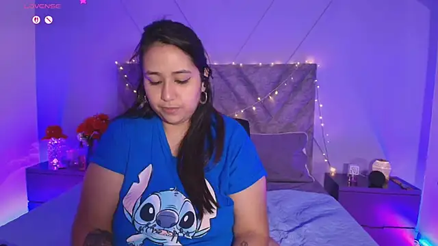 Snapshot of emmajohnss chatting on March 23, 2025, 8:04 am emmajohnss online show from March 23, 2025, 8:04 am